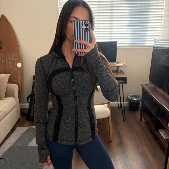 Lululemon Define Jacket - Picture 2 of 11